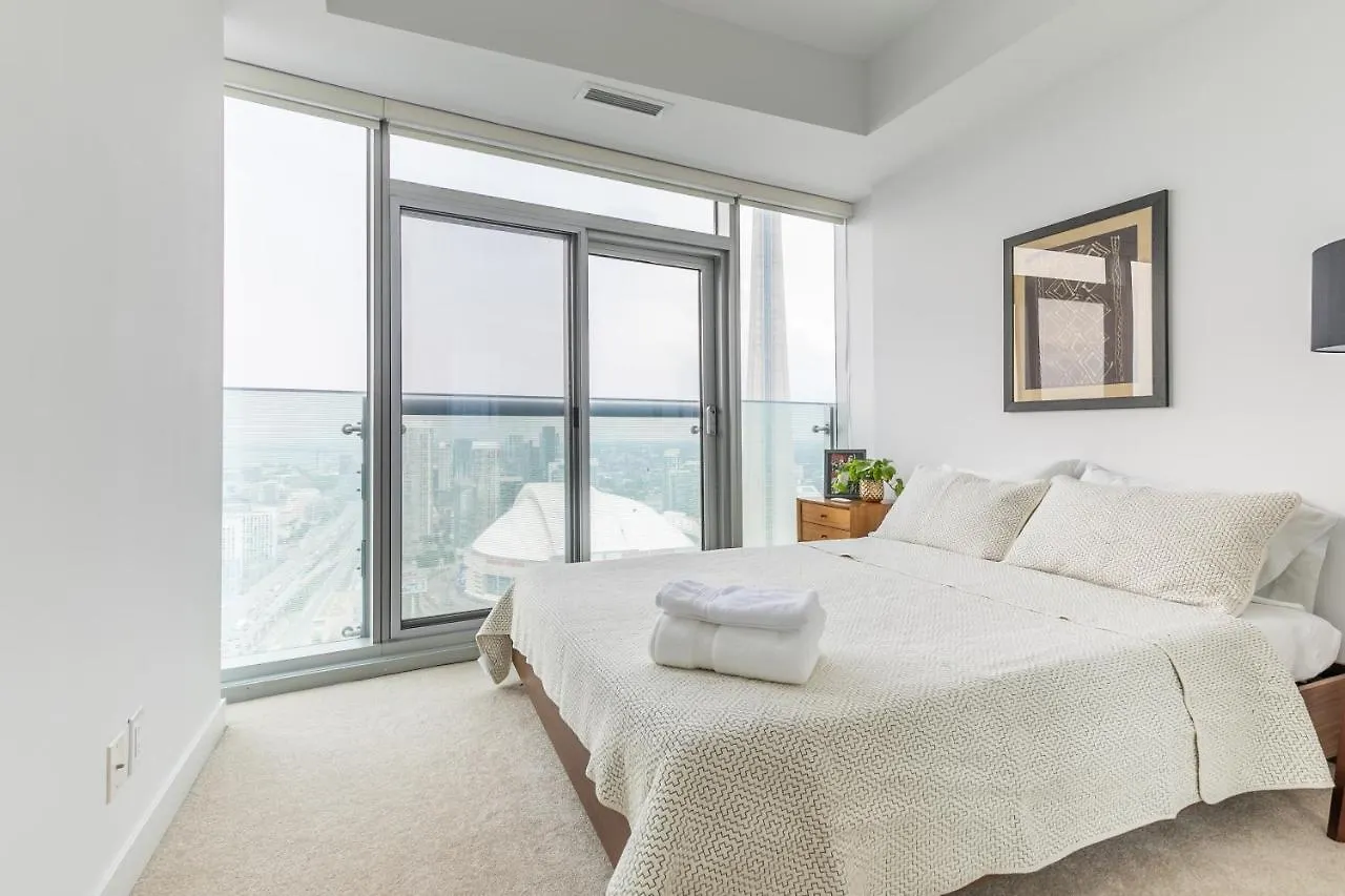טורונטו Executive Corner Suite With Panoramic View קנדה