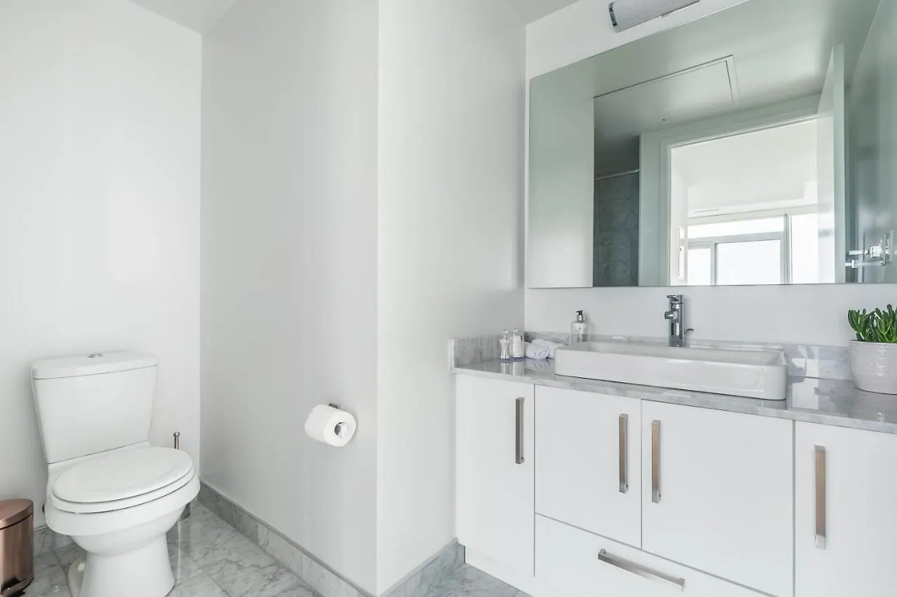טורונטו Executive Corner Suite With Panoramic View דירה